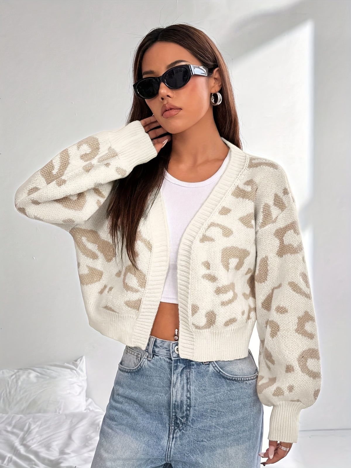 Leopard Jacquard Cropped V-Neck Cardigan