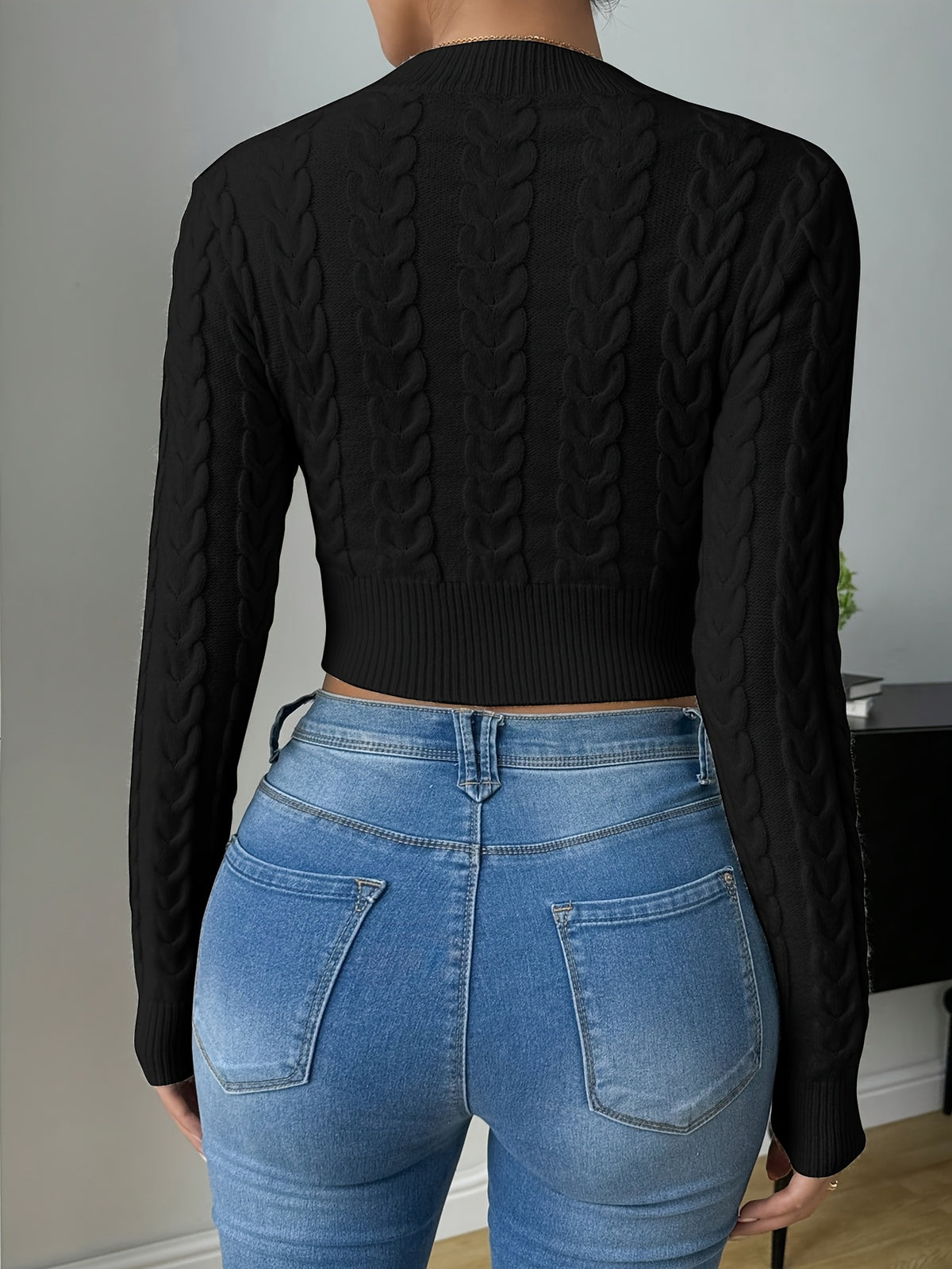 Cable Knit Cropped Crew Neck Sweater