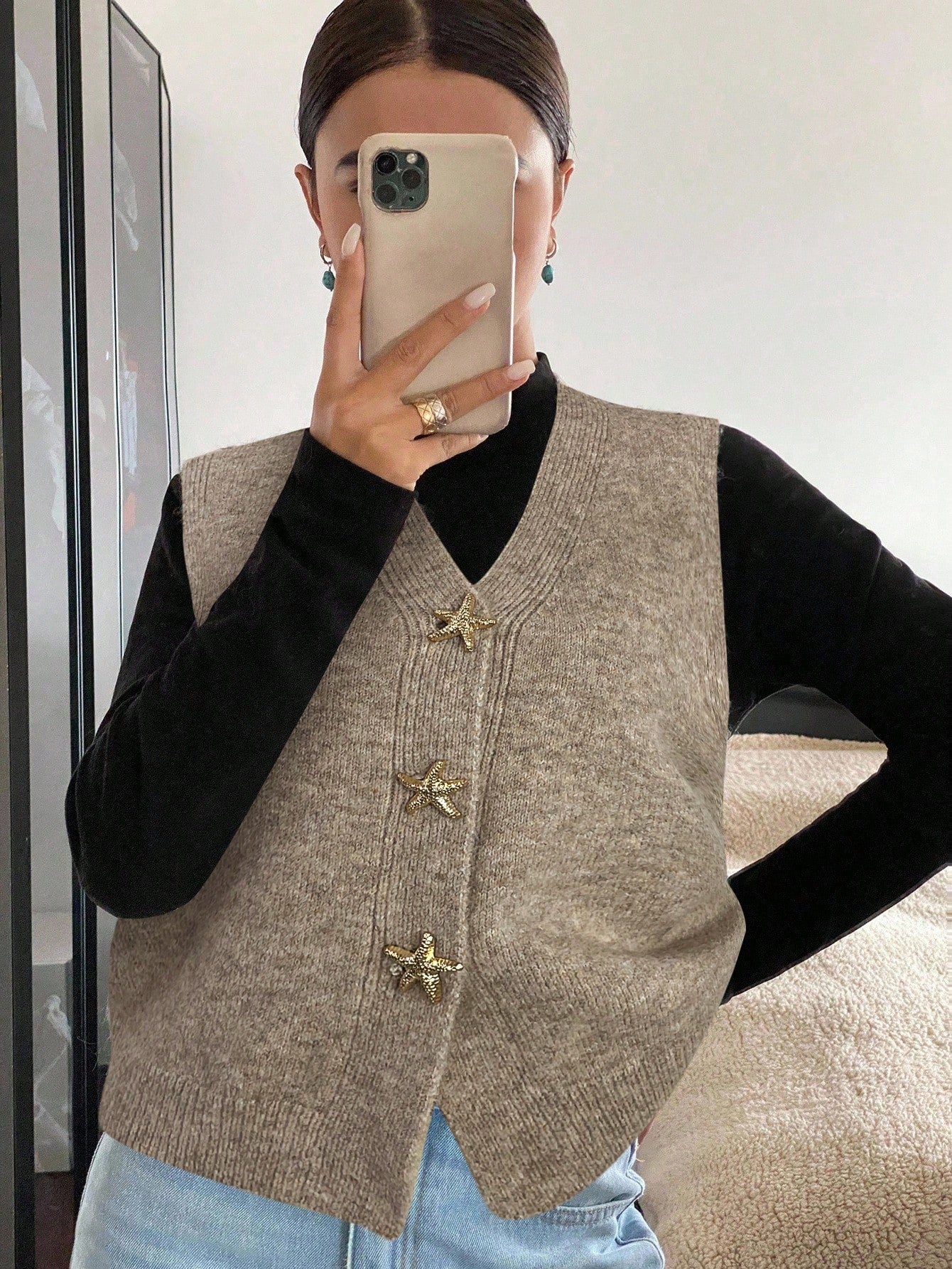 Star Button V Neck Knit Vest