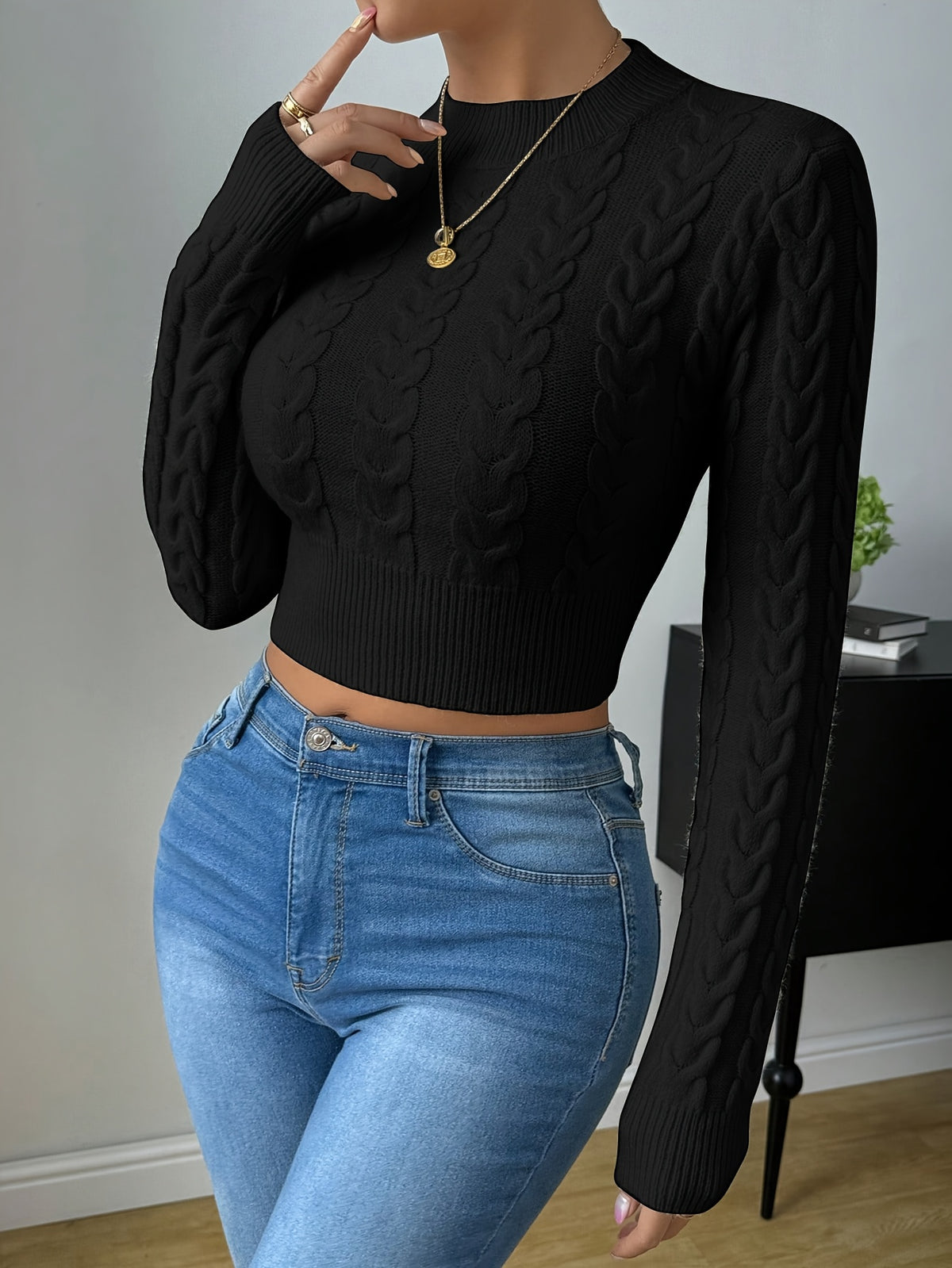 Cable Knit Cropped Crew Neck Sweater