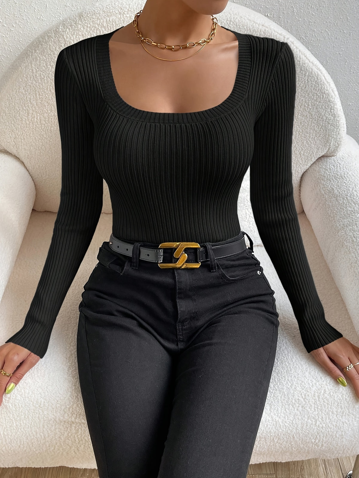 Ribbed Scoop Neck Fitted Sweater