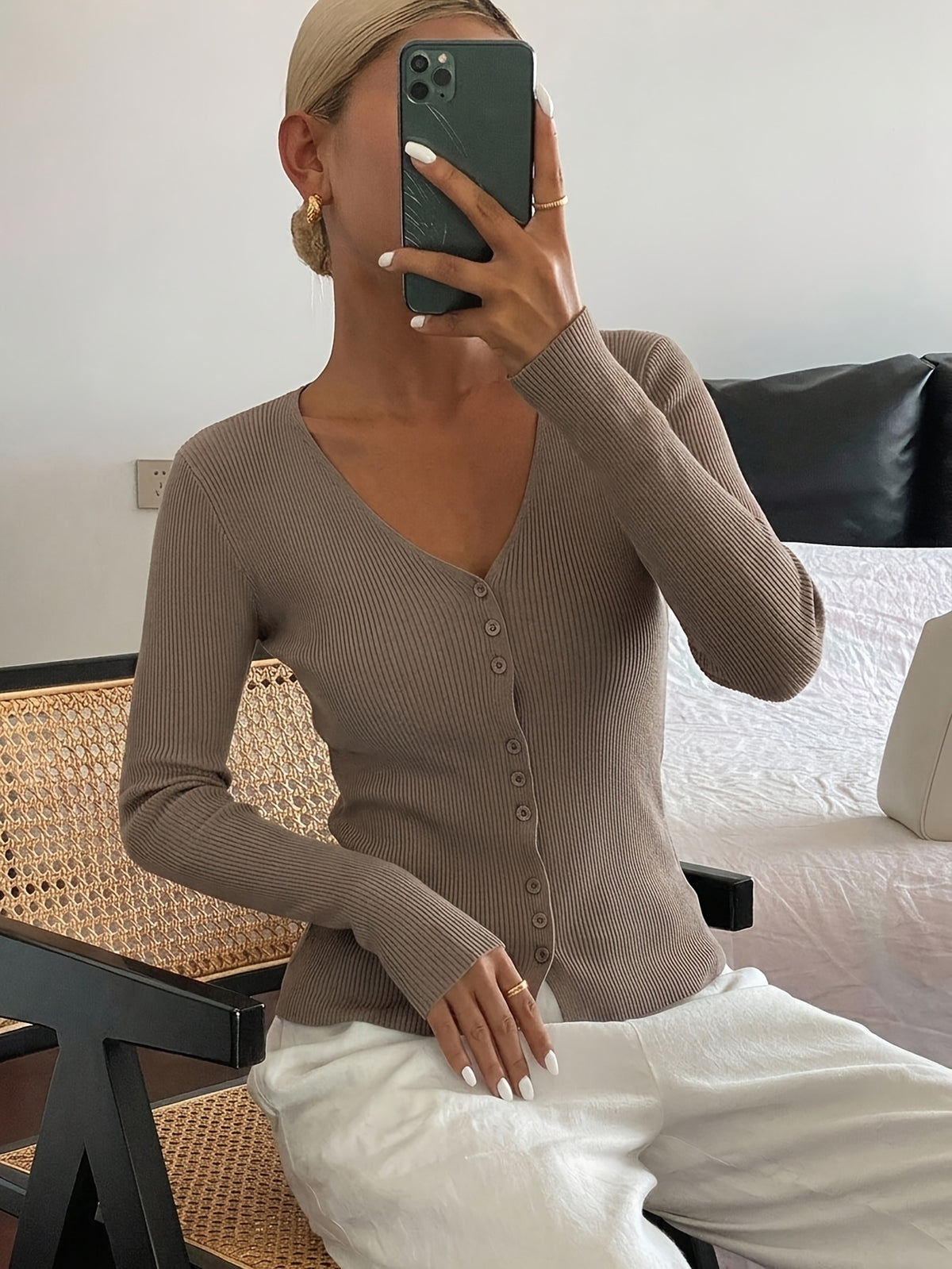 Fitted Ribbed V-Neck Button Cardigan