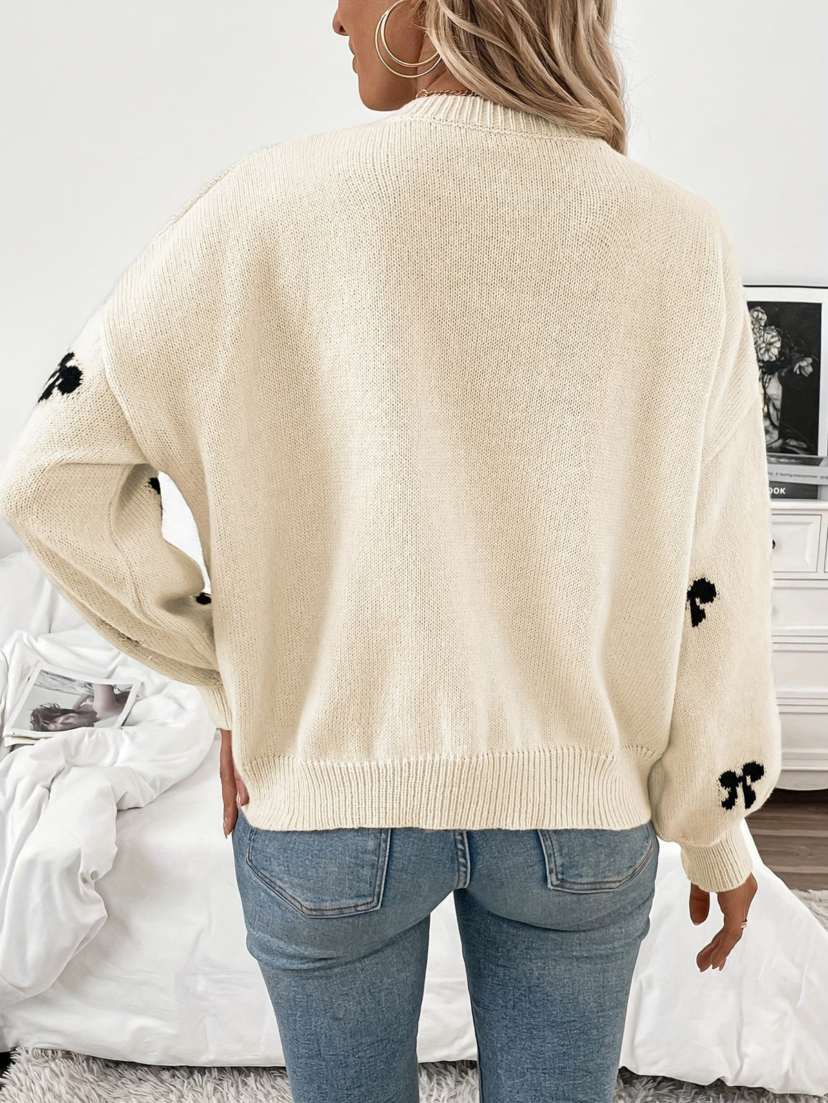 Bow Pattern Crew Neck Sweater