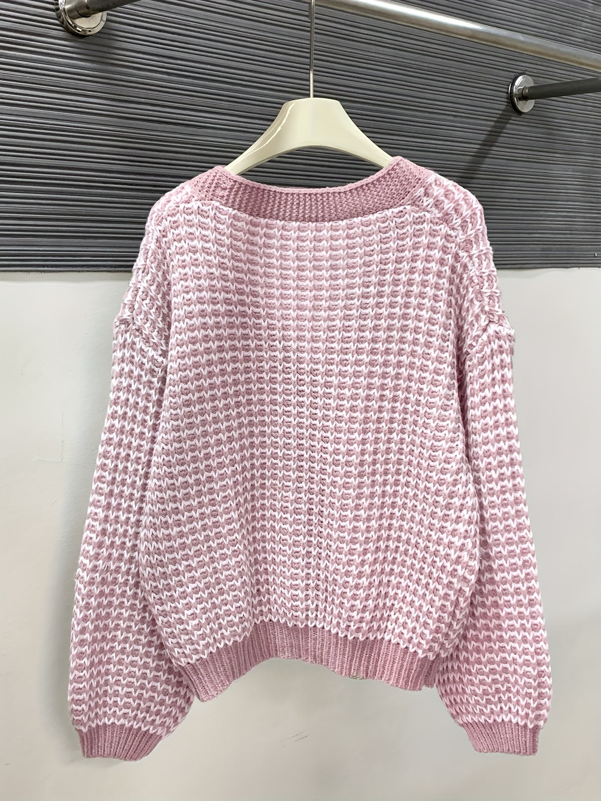 Chunky Two Tone V-Neck Cardigan