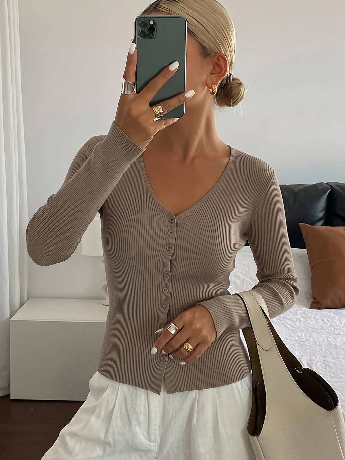 Fitted Ribbed V-Neck Button Cardigan