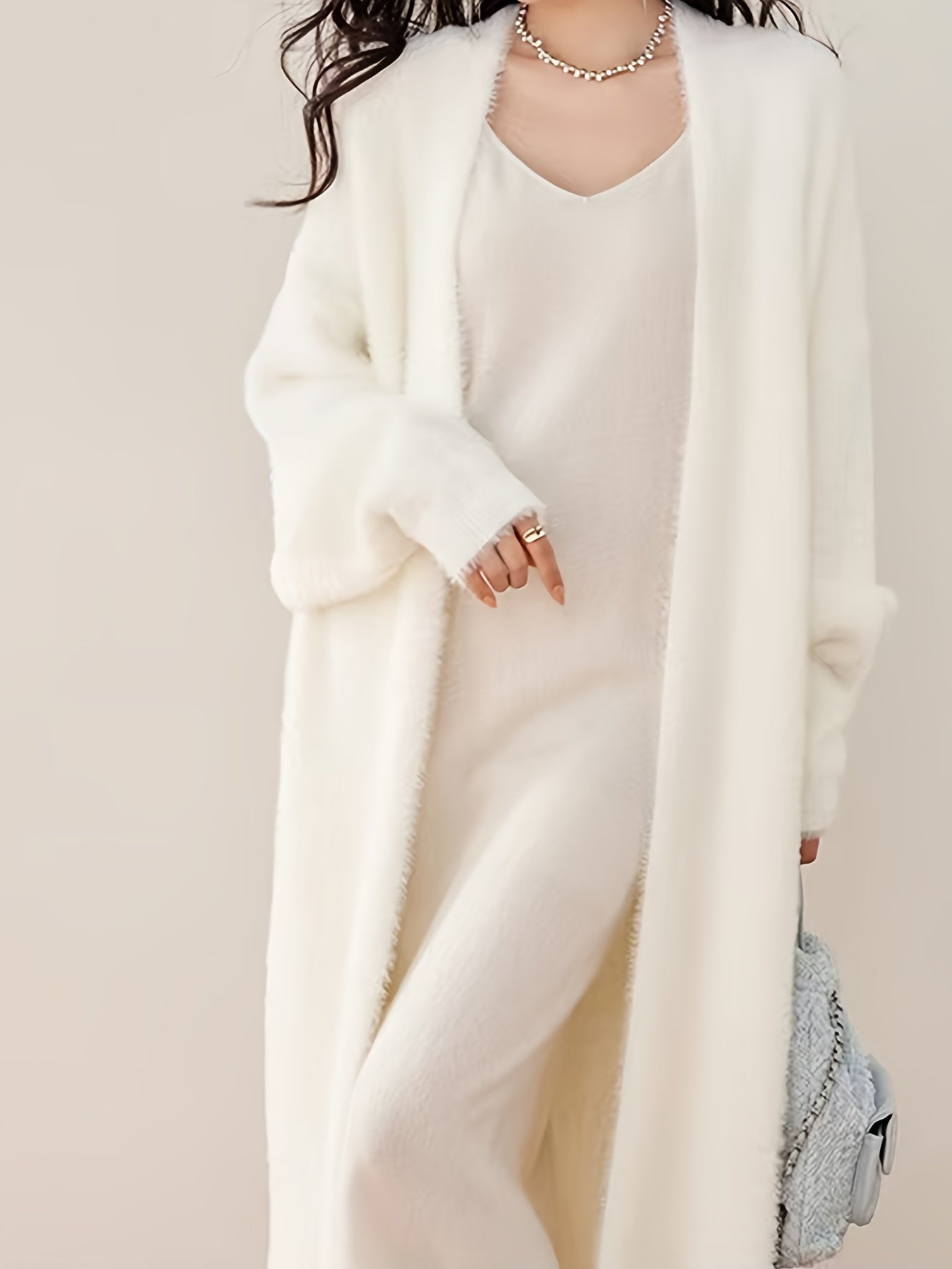 2025 Autumn/Winter New Arrival Mid-Length Buttonless Outerwear, Women's Fashion Korean Style Petite Lazy Look Faux Mink Soft White Cardigan