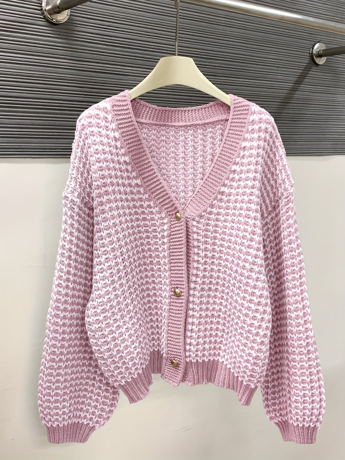 Chunky Two Tone V-Neck Cardigan