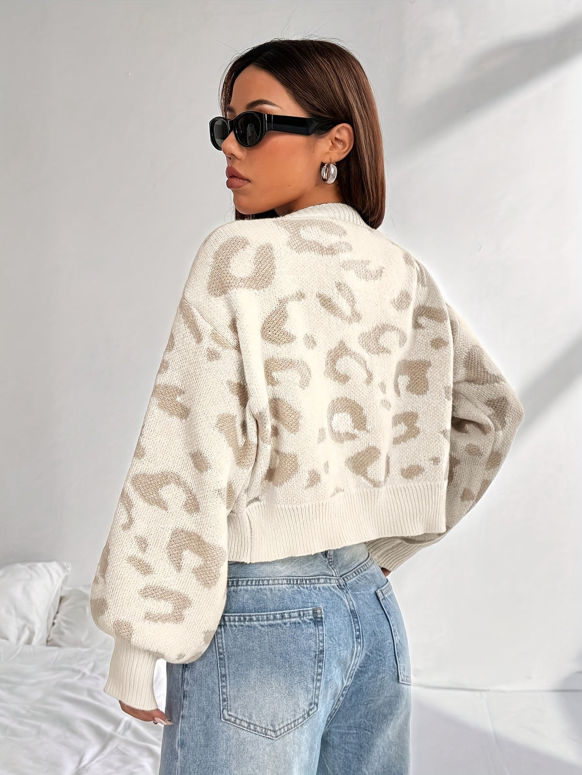 Leopard Jacquard Cropped V-Neck Cardigan