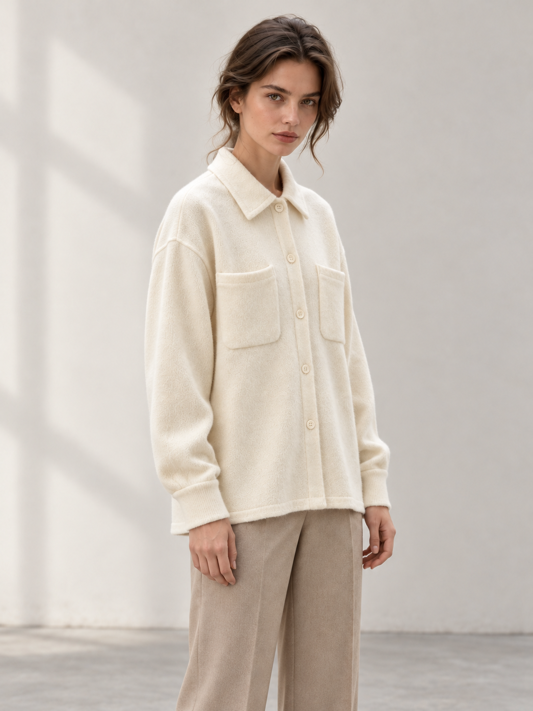 Two-Pocket Shirt in White — model threequarter